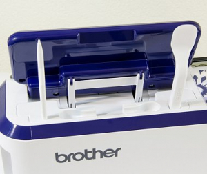 Раскройный плоттер Brother CM 900 ScanNCut