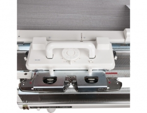 Однофонтурная вязальная машина Silver Reed SK 280